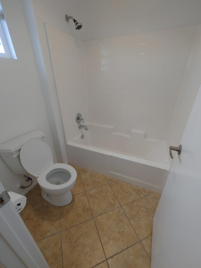 Bathroom 2 - Full bath/ shower - 17528 Yellowwood Way