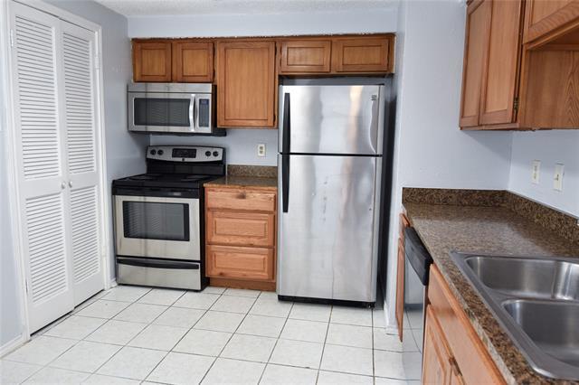 Building Photo - 4908 Oakbluff Dr