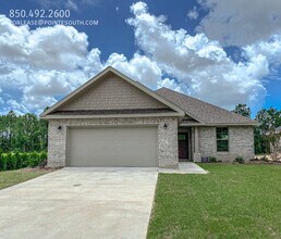 Building Photo - 10078 Lakeview Dr