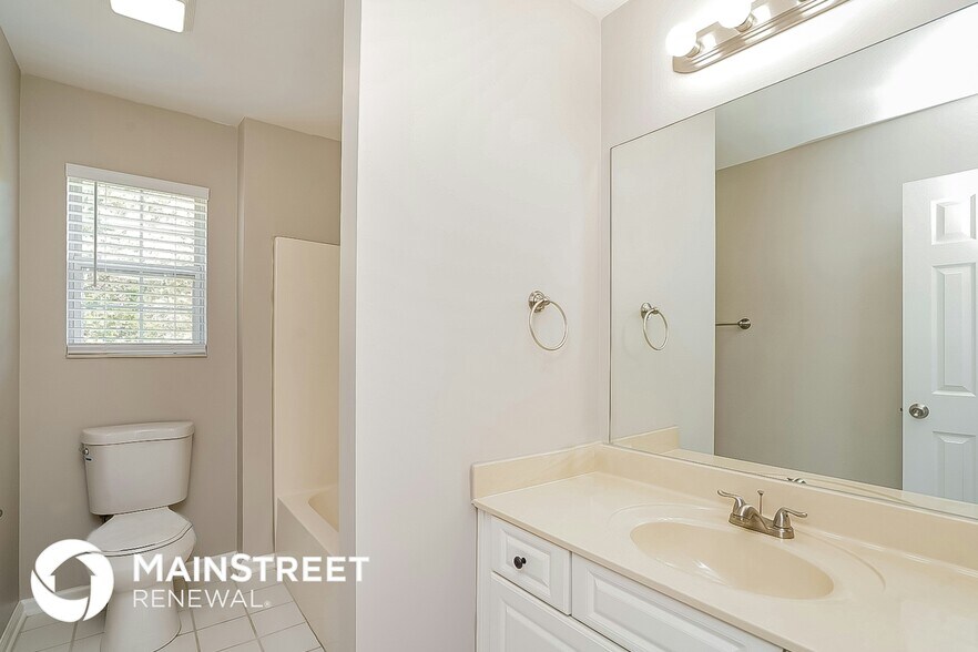 Building Photo - 6132 Hampton Hall Way