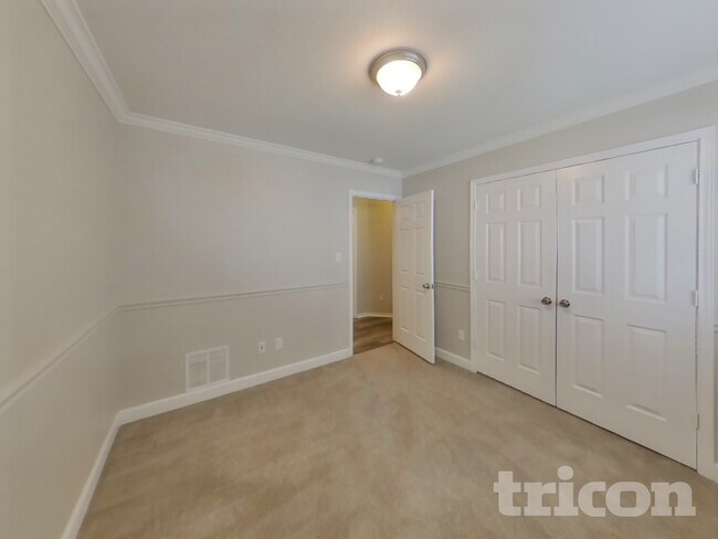 Building Photo - 9039 Thomas York Blvd