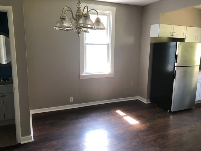 Building Photo - Bridgeville - 2 Bedroom Duplex House renov...