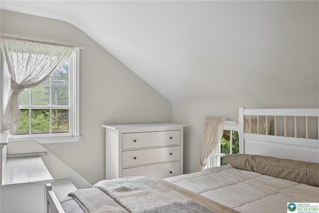 Building Photo - 5686 Cetronia Rd