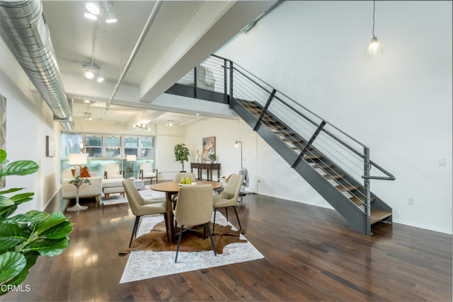 Building Photo - 510 S Hewitt St