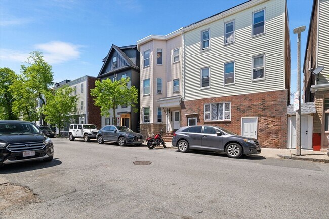 Building Photo - 228 Havre St