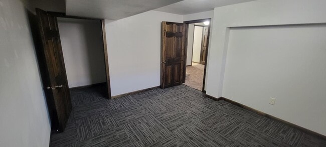 Building Photo - 24 S Pine St