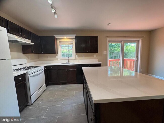 Building Photo - 12435 Turtle Dove Pl