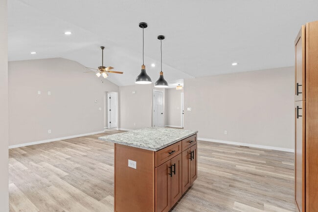 Building Photo - 41 Whitley Ln