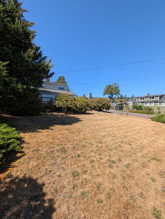 Building Photo - Well Kept Port Orchard Charmer with Stellar Seattle View, Available Now!