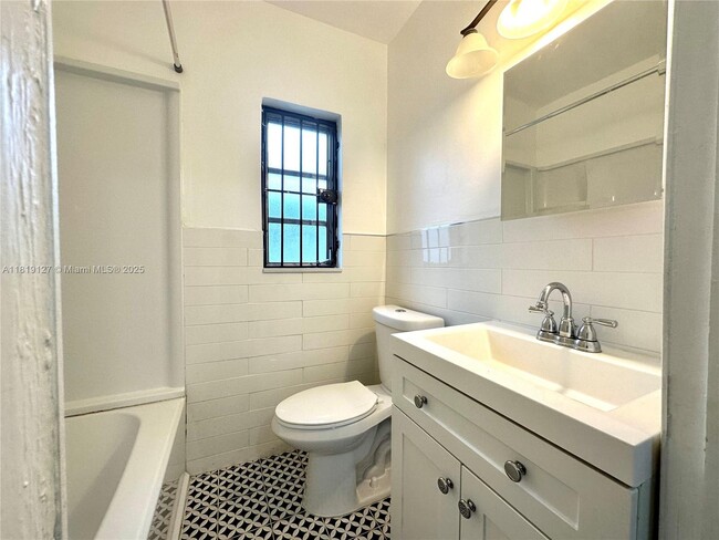 Building Photo - 1941 NE 157th Ter