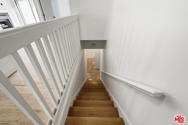 Building Photo - 23926 De Ville Way