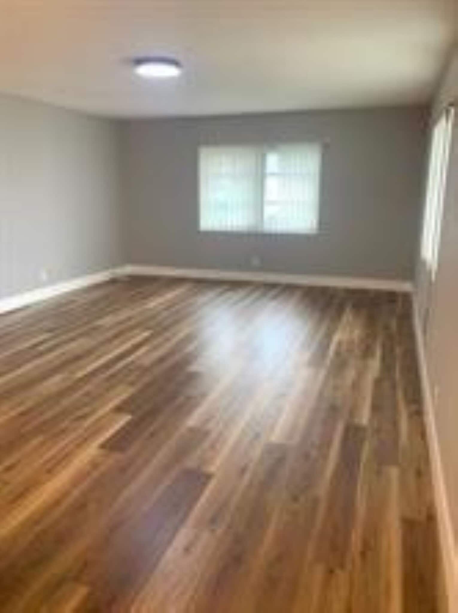 Building Photo - 119 NE 19th Ct