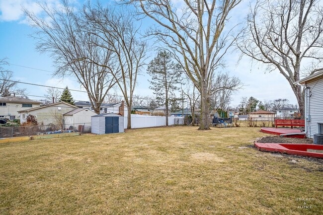 Building Photo - 1923 Pawnee Ln