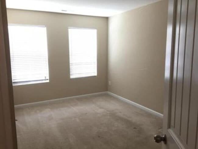 Building Photo - 304 Leighann Ridge Ln