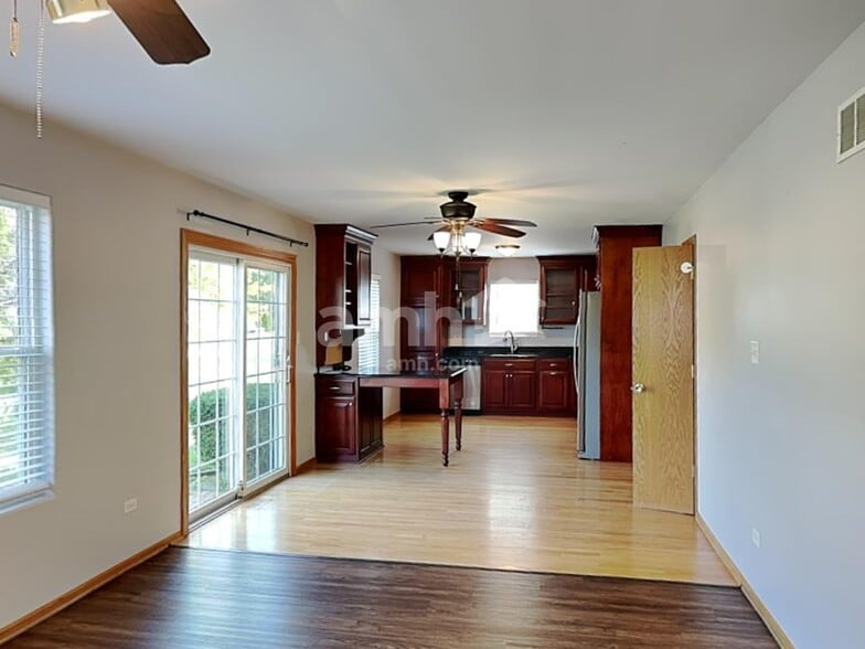 Building Photo - 5209 Sunmeadow Dr