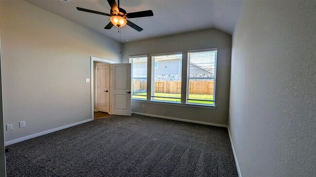 Building Photo - 31814 Blossom Ln