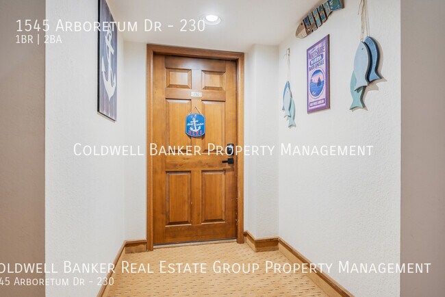 Building Photo - 1545 Arboretum Dr