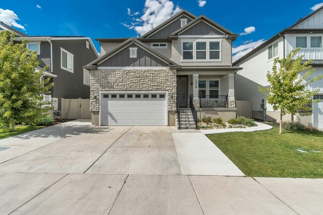 Building Photo - 1316 W Quailhill Rd