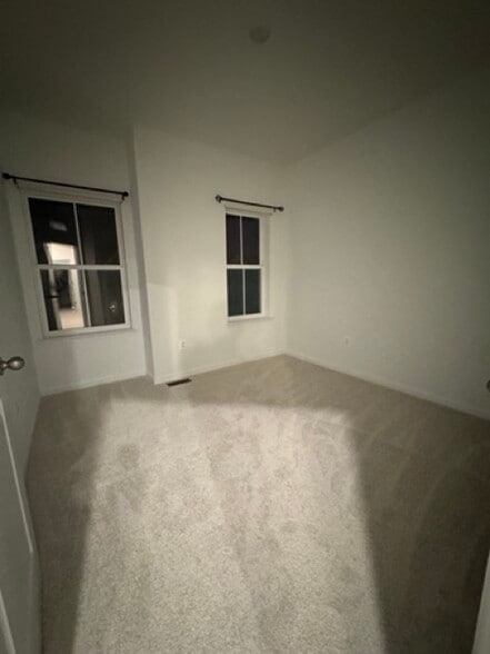 Guest Bedroom2 - 208 Douglas Way