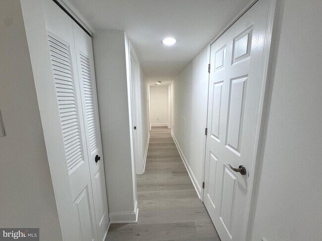 Building Photo - 4420 Groombridge Way