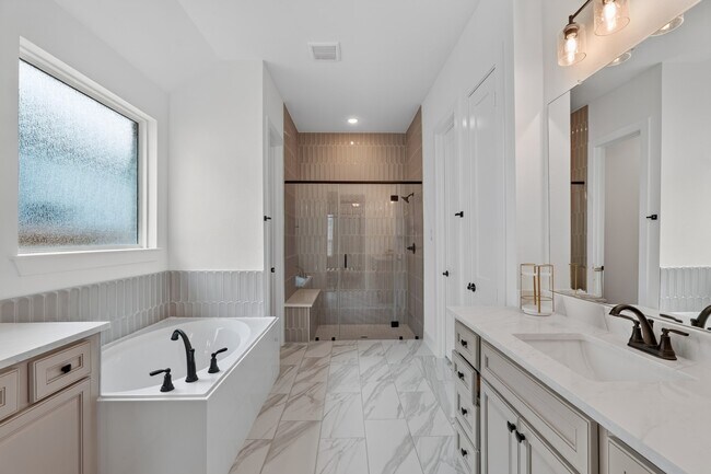 Building Photo - 9745 Roaring River Fls Ln