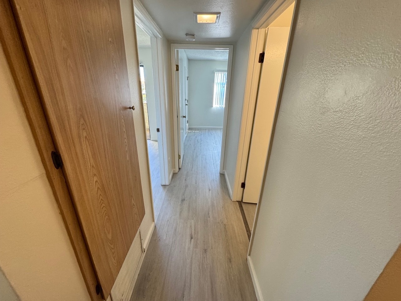 Building Photo - 4633 Vermont Pl