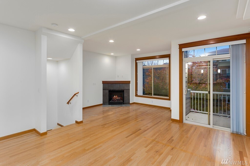 Building Photo - 4312 8th Ave NE