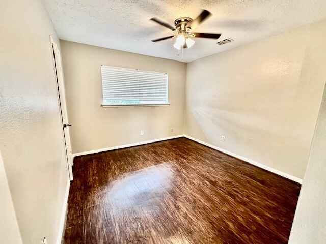 Building Photo - 7238 Woodfern Dr