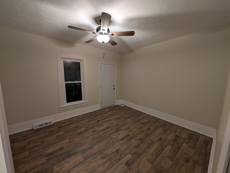 Building Photo - 37 Congress St