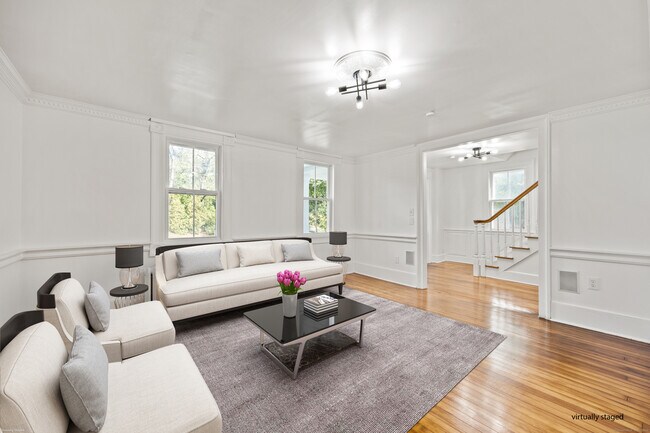 Building Photo - 2921 Nichols Ave