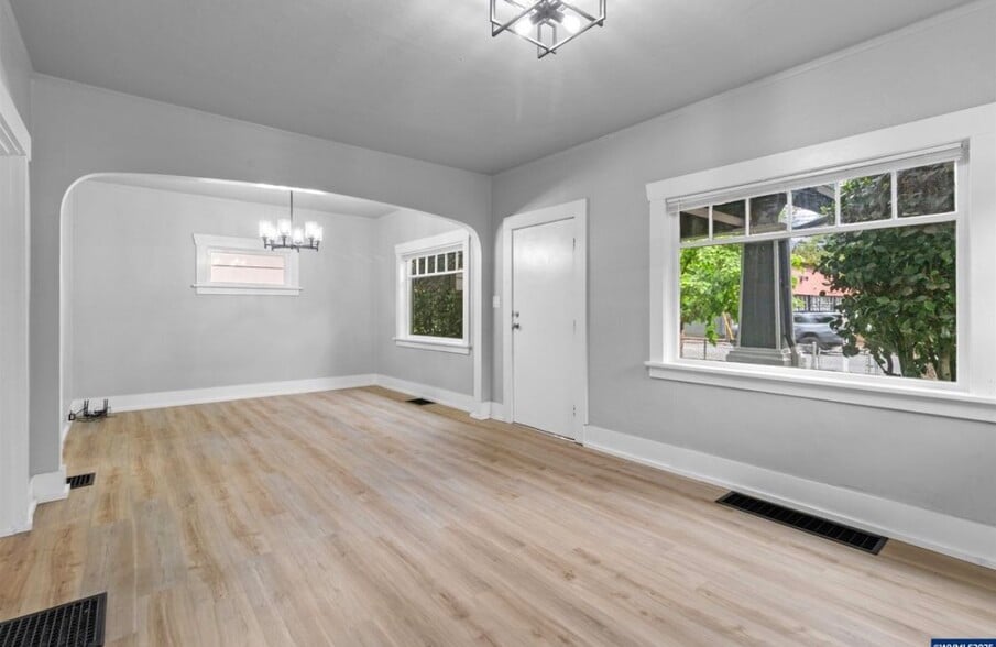 Building Photo - 7225 N Lombard St