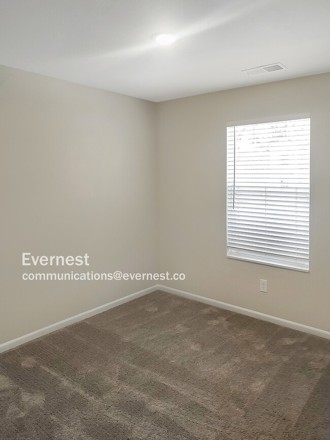 Building Photo - 4034 Highland Ave