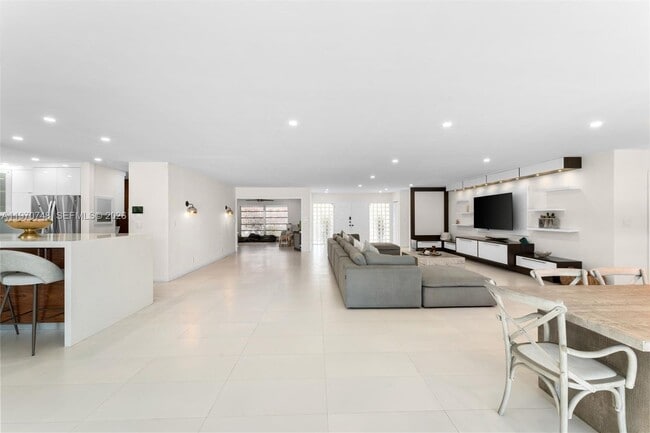 Building Photo - 1525 Diplomat Pkwy