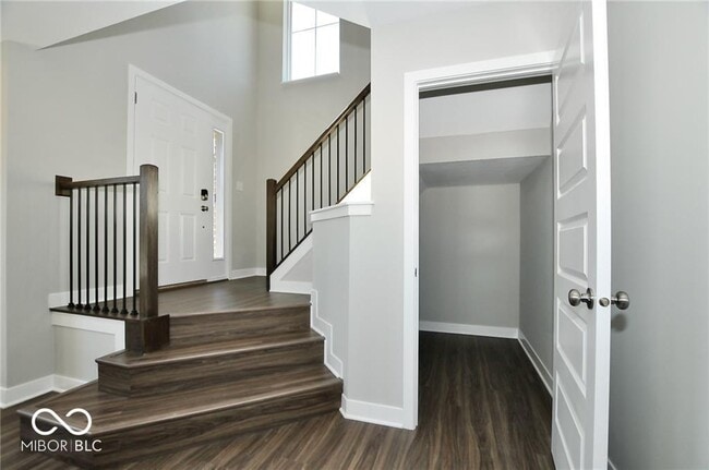 Building Photo - 916 Yorkshire Ln