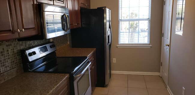 Building Photo - 4728 Brookwood Dr