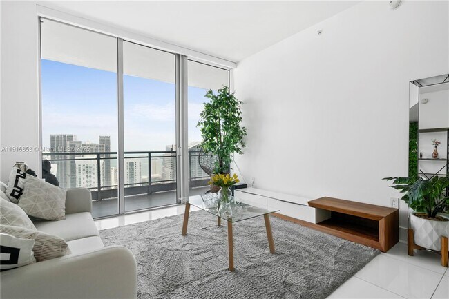 Building Photo - 92 SW 3rd St