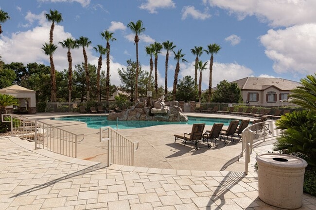 Building Photo - First floor unit in gated Summerlin community