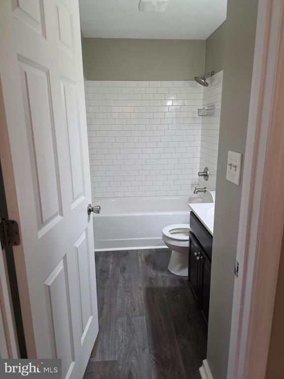 Building Photo - 1965 Abbotsbury Way