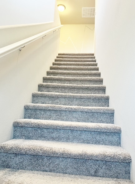 Building Photo - 4461 Lantern Point Ave