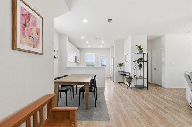 Building Photo - 10411 Choctaw Print Wy