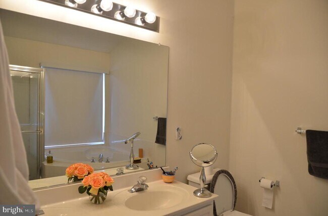 Building Photo - 43060 Francis Square