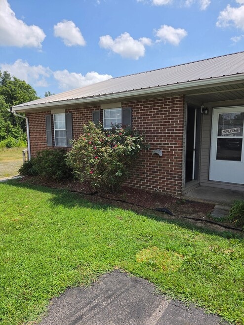 Building Photo - 102 Lauderdale Dr