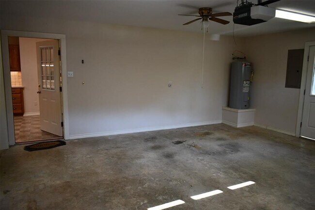 Building Photo - 203 Pine Valley