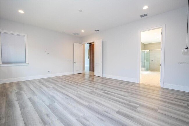 Building Photo - 13370 Alderley Dr