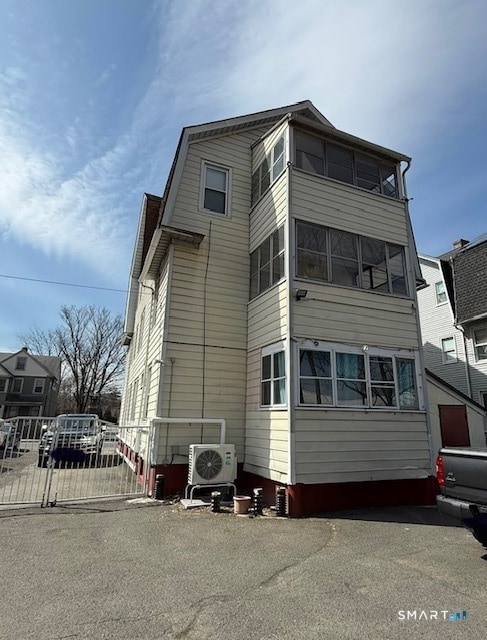 Building Photo - 1694 Broad St