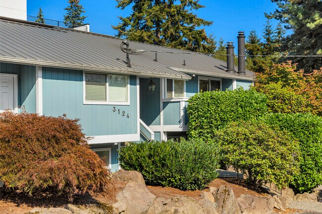 Building Photo - 3124 NE 147th St