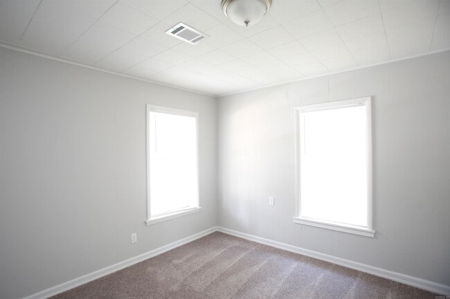 Building Photo - 4903 W 28th St