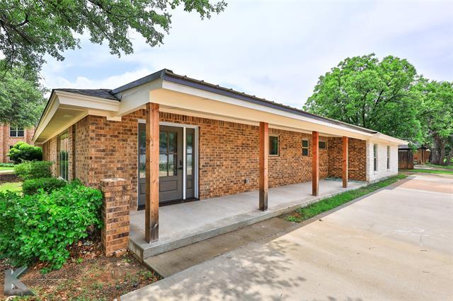 Building Photo - 13 Pinehurst