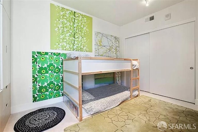 Building Photo - 1080 Sutter St