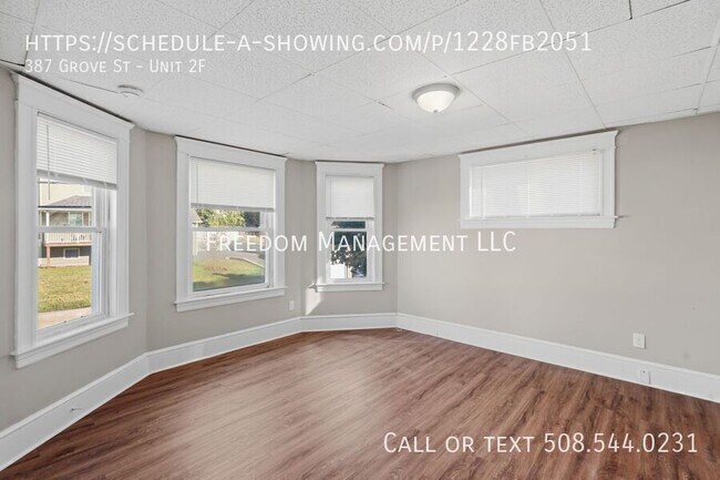 Building Photo - 387 Grove St